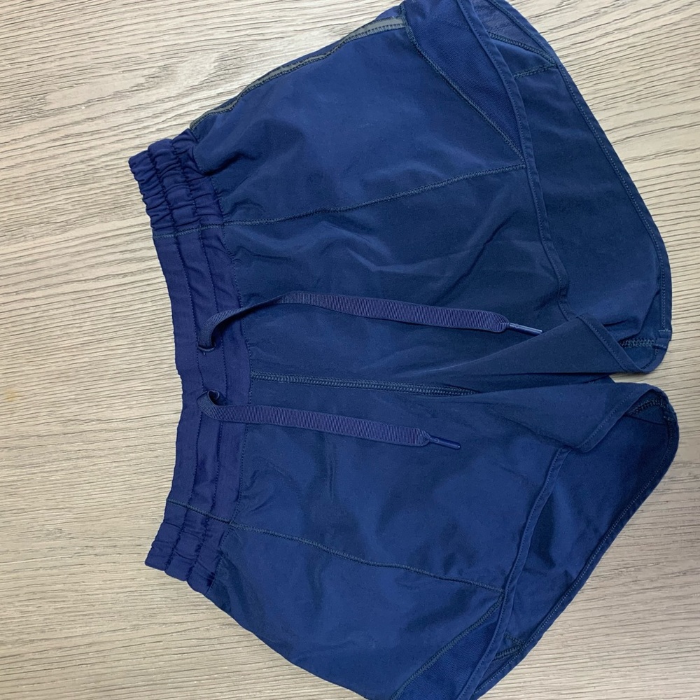 LULULEMON HOTTIE HOT LINED SHORT W/TIE 4”